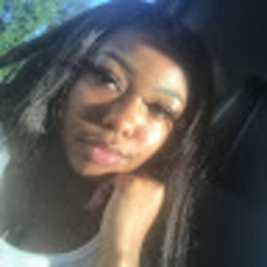 Meet your Posher, Rayven